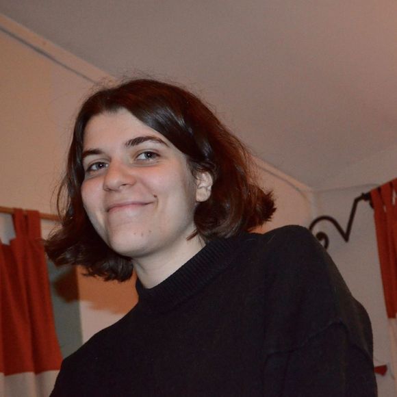 Meet your Posher, Alice - Picture 1 of 1